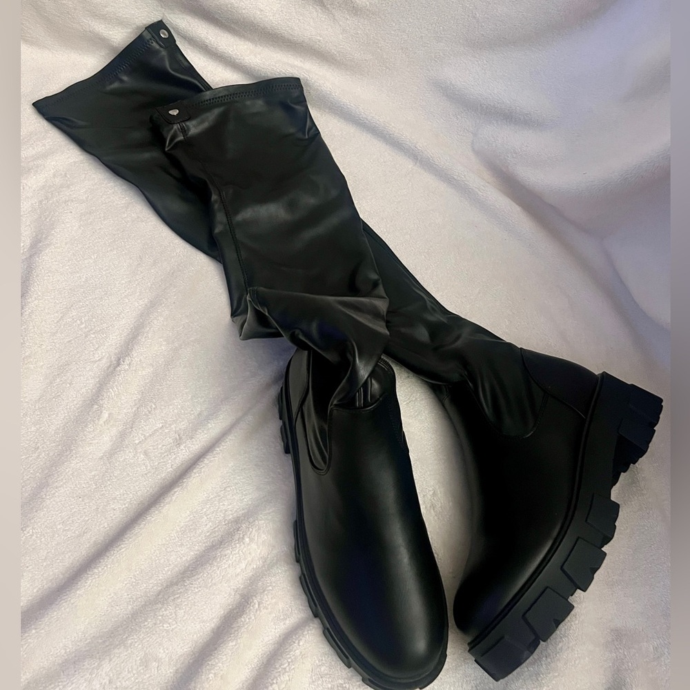 Azalea Wang Slim fit stretch thigh boots. Size 9 women’s. - Picture 2 of 9